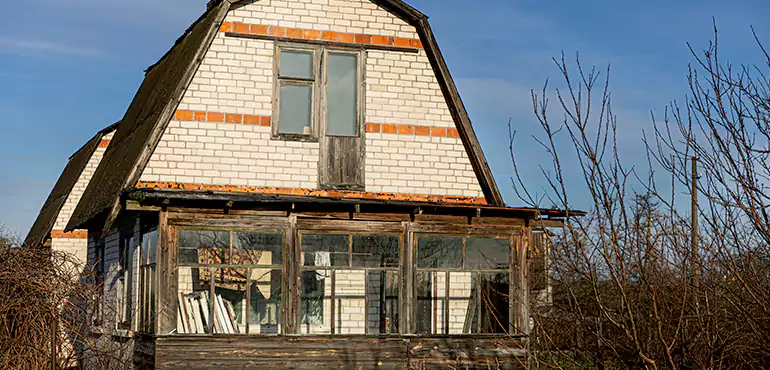 Own a Rental in Disrepair? We’ll Take It Off Your Hands in Corona de Tucson